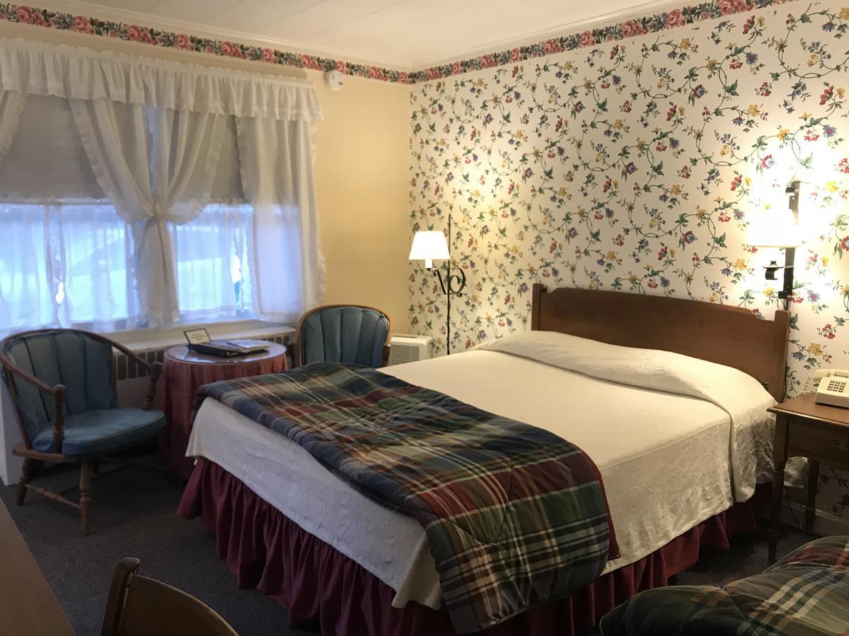 The 1896 House Country Inn - Brookside & Pondside ウィリアムズタウン エクステリア 写真
